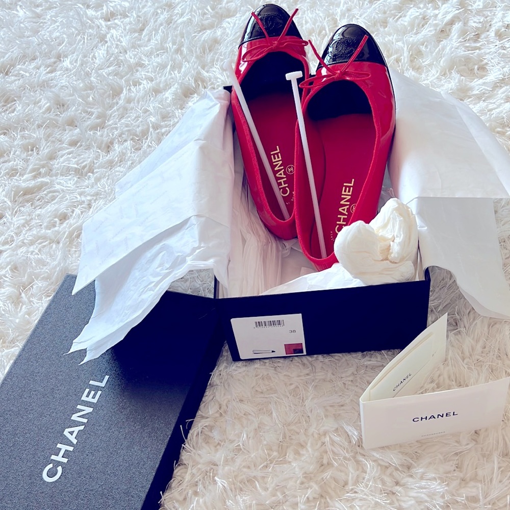 JUST PURCHASED FROM PARIS CHANEL 31 RUE CAMBON RED BALLERINA FLATS 38 W/ RECEIPT